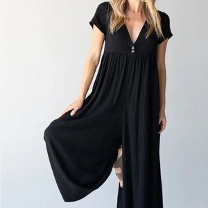 NATURAL LIFE Avery Black V-Neck Cap Sleeve Wide-Leg Jumpsuit